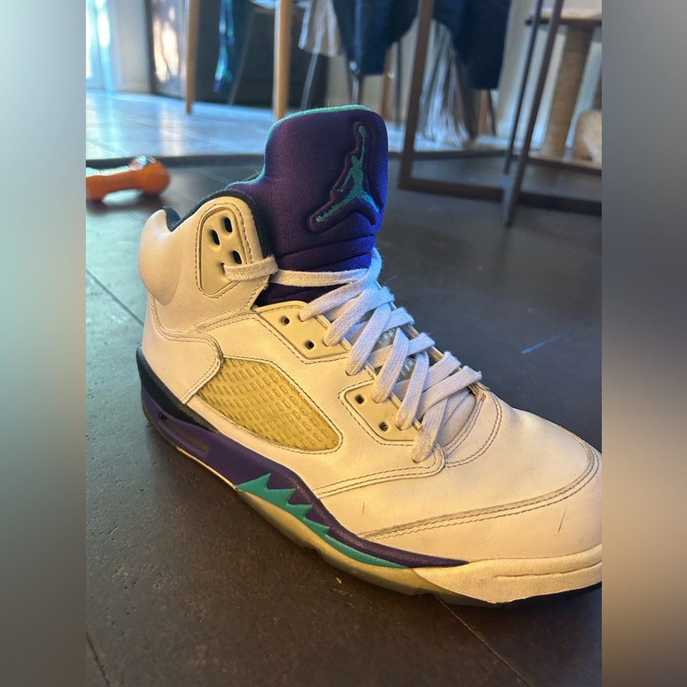 W 7.5 Jordan Retro Grape 5s